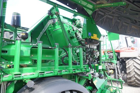 Empacadora gigant - McHale - fusion 3 pro