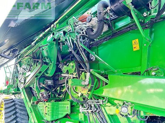 Cosechadora de Cereal - John Deere - t670