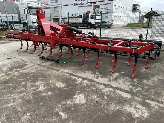 Semichissel de 23 brazos con plegado vertical, rodillo y rastra