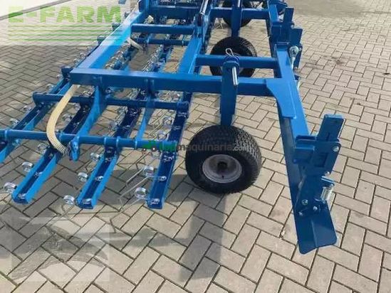 Combinado de siembra -  - wiesenstriegel 6m mit gps nachsaatgerät