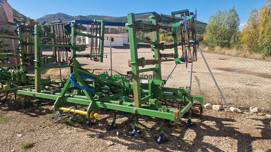 Cultivador - 21 brazos con rodillo 