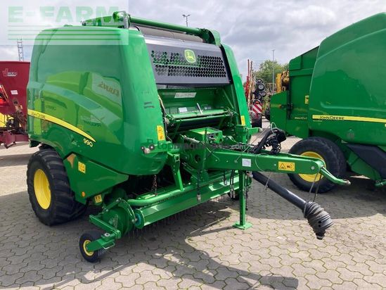 Empacadora gigant - John Deere - 990