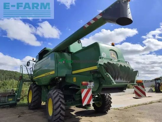 Cosechadora de Cereal - John Deere - w550