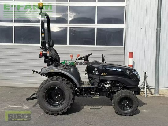 Tractor agrícola - Solis - 26 9+9 rops panther (black)