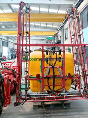 Pulverizador suspendido BENAVIDES - TITAN 1200 L