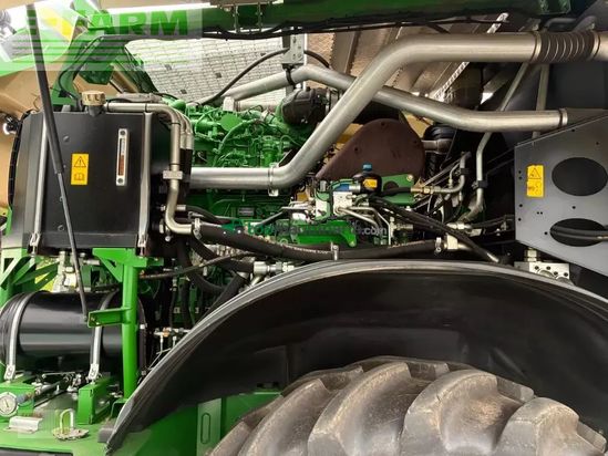 Cosechadora de Cereal - John Deere - 8300i