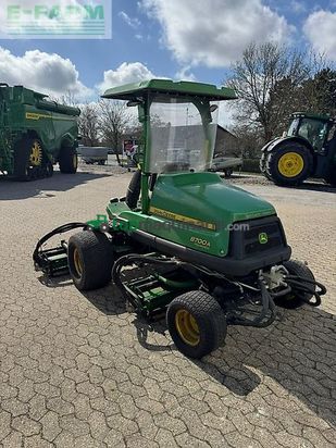 Cosechadora de Cereal - John Deere - 8700 a