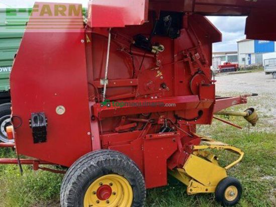 Empacadora gigant - New Holland - 548 cropcutter