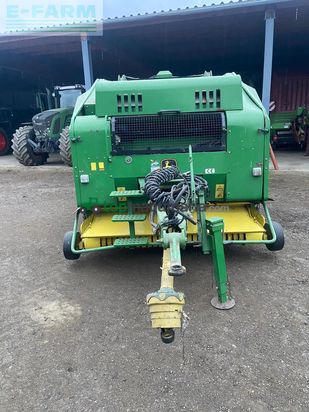 Empacadora gigant - John Deere - 678pb