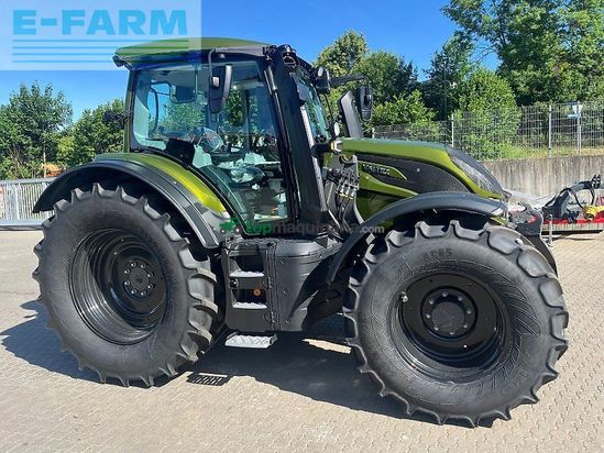 Tractor agrícola - Valtra - n 155 a mit fl. anbauteil und rüfa
