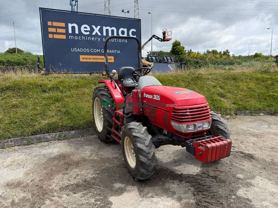 Tractor agrícola - Branson - 3820