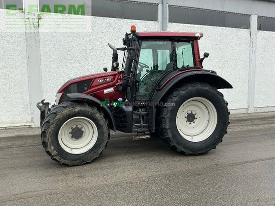 Tractor agrícola - Valtra - n 123