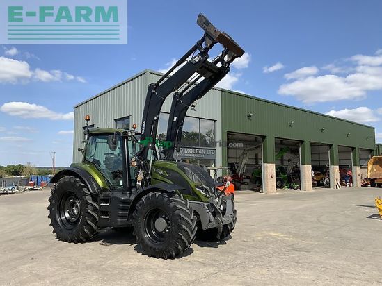 Tractor agrícola - Valtra - t175 versu telehandler (st24299) Versu