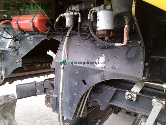 Cosechadora de Cereal - New Holland - CR980