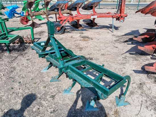 Cultivador agricola de 9 brazos fijos