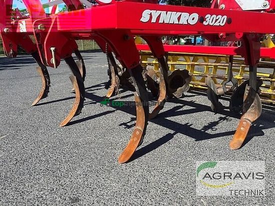 Cultivador - Pöttinger - synkro 3020 nova