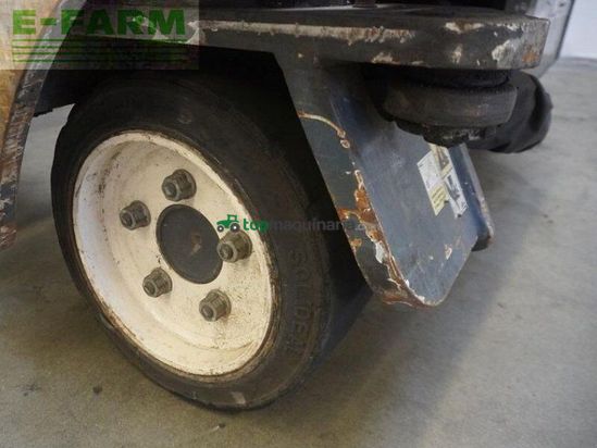 Elevadora - Combilift - c3000