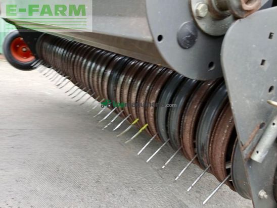 Empacadora gigant - Claas - quadrant 3400 rc