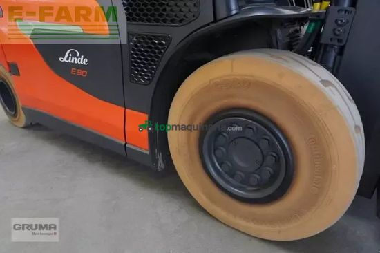 Elevadora - Linde - e 30 ion 1252