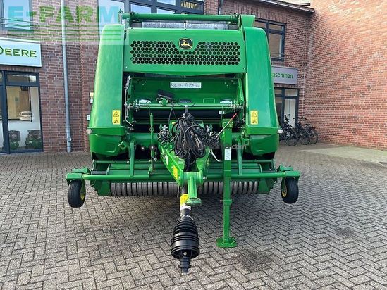 Empacadora gigant - John Deere - 990