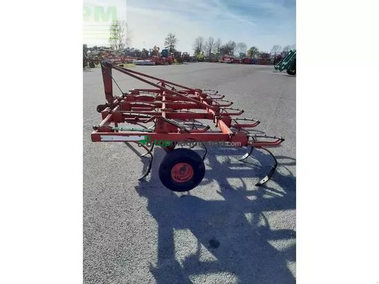 Cultivador - Kverneland - chisel