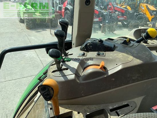 Tractor agrícola - John Deere - 6110mc tractor (st26631)