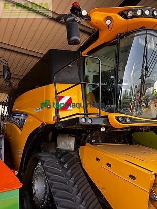 Cosechadora de Cereal - New Holland - cr 8.80