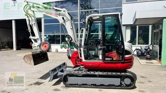Excavadora - Takeuchi - tb 250