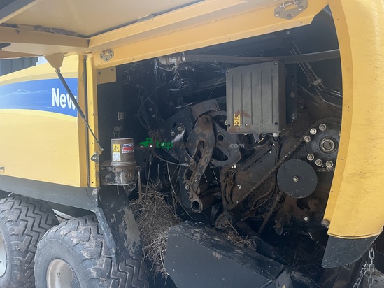 Empacadora gigant - New Holland - Bb9070