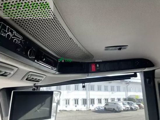 Cosechadora de Cereal - Claas - trion 750 + v770