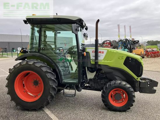 Tractor agrícola - Claas - nexos 220 vl cabine