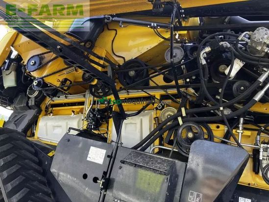 Cosechadora de Cereal - New Holland - cr 8.90