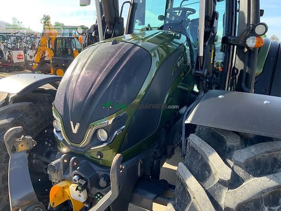 Tractor agrícola - Valtra - n175 unlimited versu tractor (st25430)