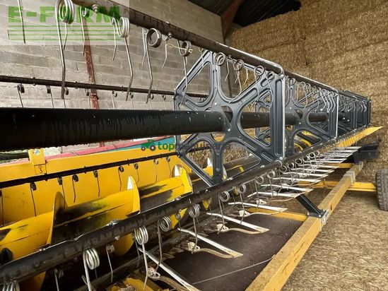 Cosechadora de Cereal - New Holland - csx 7070