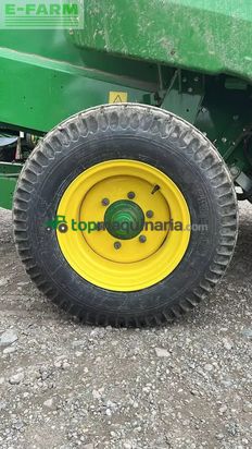 Empacadora gigant - John Deere - v461m
