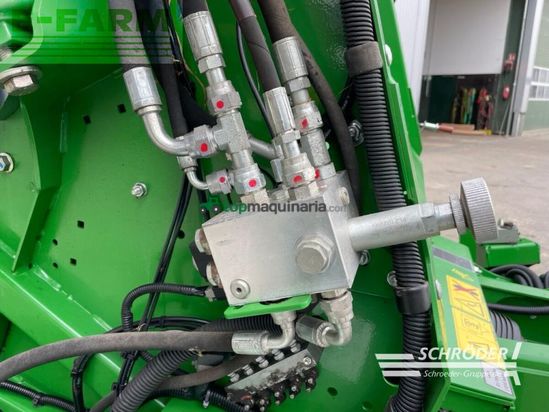 Empacadora gigant - John Deere - v 461 m