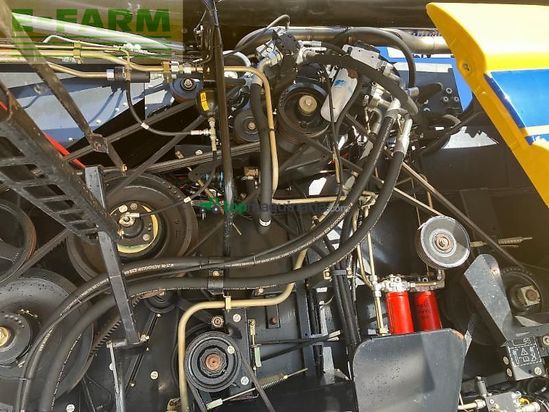 Cosechadora de Cereal - New Holland - cx8070 skh