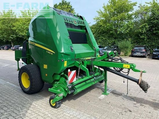 Empacadora gigant - John Deere - v 451 m