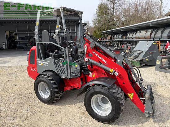 Telescopica - Weidemann - 1260 mit 4 zylinder motor, unter 2,0m