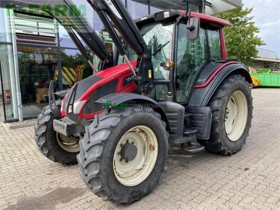 Tractor agrícola - Valtra - n 103 reparaturbedürftig