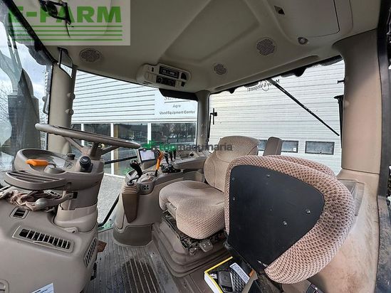 Tractor agrícola - John Deere - 6115r med frontlæsser