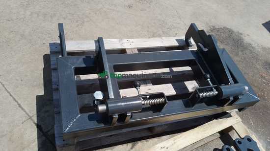 FRONTAL MANITOU - BRACKET JCB TIPO D