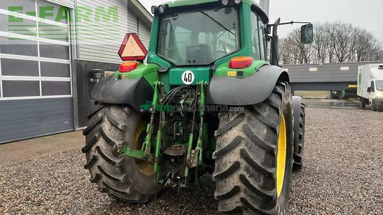 Tractor agrícola - John Deere - 6820 med frontlæsser