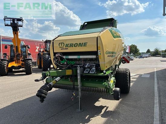 Empacadora gigant - Krone - comprima f 155 xc