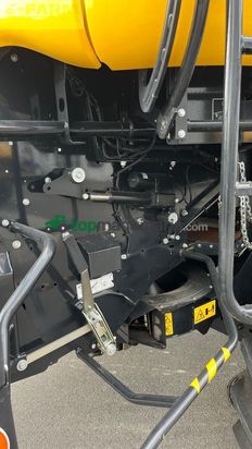 Cosechadora de Cereal - New Holland - cr 8.80 raupe intellisense