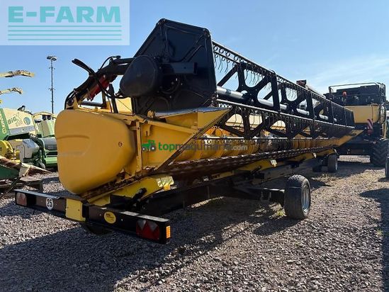 Cosechadora de Cereal - New Holland - cr 9070