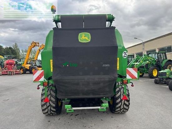 Empacadora gigant - John Deere - v461r