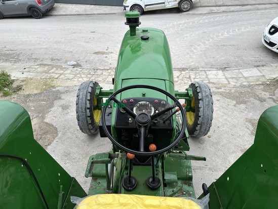 Tractor agrícola - John Deere - 2035