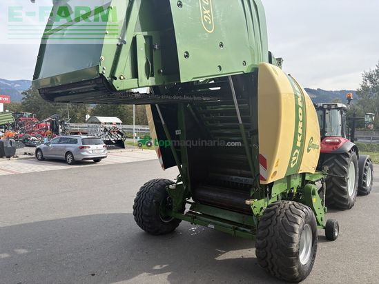Empacadora gigant - Krone - comprima v 150 xc