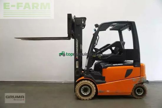 Elevadora - Jungheinrich - efg vac 22